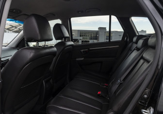 Подержанный автомобиль Hyundai Santa Fe 2011 года (15 фото)