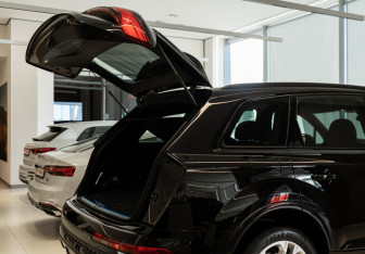 Новый Audi Q7 2025 (14 фото)