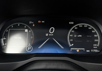 Подержанный автомобиль Toyota RAV4 2024 года (16 фото)