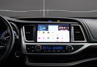 Подержанный автомобиль Toyota Highlander 2014 года (12 фото)