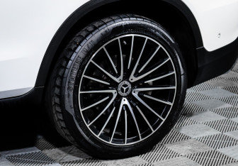 Подержанный автомобиль Mercedes-Benz GLC Coupe 2020 года (15 фото)