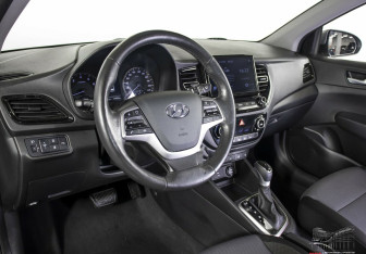 Подержанный автомобиль Hyundai Solaris Sedan 2021 года (9 фото)