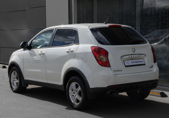 Подержанный автомобиль SsangYong Actyon 2011 года (6 фото)
