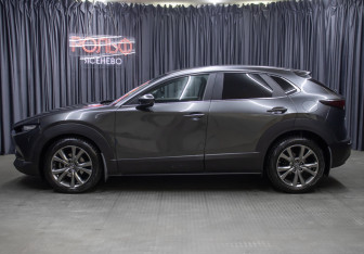 Подержанный автомобиль Mazda CX-30 2021 года (8 фото)