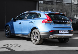 Подержанный автомобиль Volvo V40 Hatchback 2014 года (6 фото)