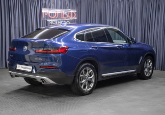 Подержанный автомобиль BMW X4 2020 года (5 фото)
