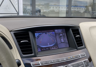 Подержанный автомобиль Infiniti JX 2013 года (17 фото)