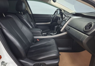 Подержанный автомобиль Mazda CX-7 2011 года (10 фото)