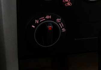 Подержанный автомобиль Suzuki Grand Vitara 2012 года (11 фото)