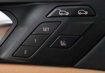 Подержанный автомобиль BMW X6 2024 года (19 фото)