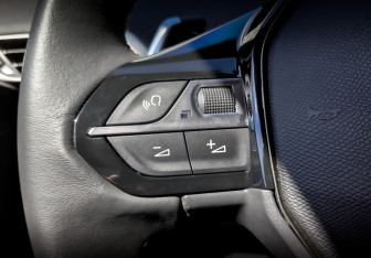 Подержанный автомобиль Peugeot 5008 Suv 2021 года (29 фото)