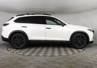 Подержанный автомобиль Mazda CX-9 2018 года (4 фото)
