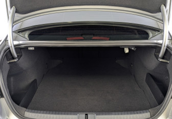 Подержанный автомобиль Volkswagen Passat Sedan 2021 года (10 фото)