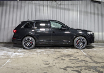 Новый Audi Q7 2024 (4 фото)