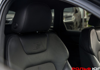 Подержанный автомобиль Audi A6 Wagon 2019 года (15 фото)