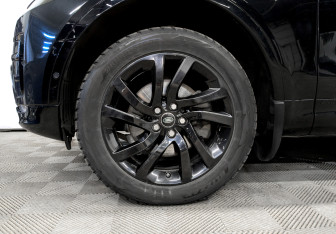 Подержанный автомобиль Land Rover Discovery 2018 года (18 фото)