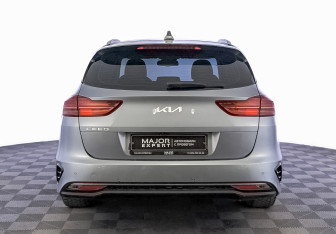 Подержанный автомобиль Kia Ceed Wagon 2021 года (6 фото)