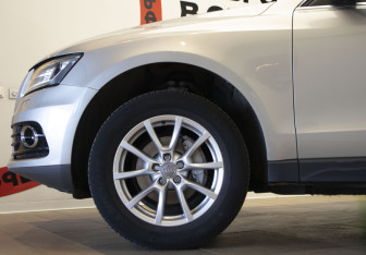 Подержанный автомобиль Audi Q5 2013 года (37 фото)