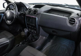 Подержанный автомобиль Renault Duster 2014 года (5 фото)