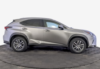 Подержанный автомобиль Lexus NX 2021 года (4 фото)