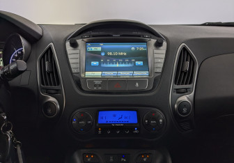 Подержанный автомобиль Hyundai ix35 2014 года (15 фото)