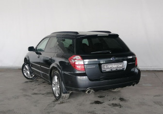 Подержанный автомобиль Subaru Outback Wagon 2007 года (4 фото)