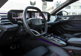Подержанный автомобиль Audi A5 Liftback 2025 года (11 фото)