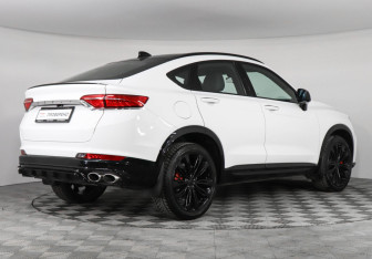 Подержанный автомобиль Geely Tugella 2023 года (5 фото)