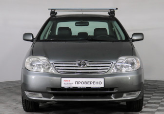 Подержанный автомобиль Toyota Corolla Sedan 2004 года (2 фото)