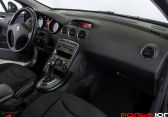 Подержанный автомобиль Peugeot 408 2013 года (7 фото)