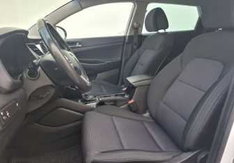 Подержанный автомобиль Hyundai Tucson 2017 года (10 фото)