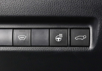 Подержанный автомобиль Toyota RAV4 2020 года (15 фото)