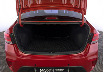 Подержанный автомобиль Kia Rio Sedan 2019 года (10 фото)