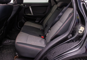 Подержанный автомобиль Geely Emgrand X7 2016 года (11 фото)