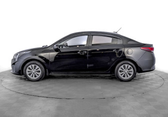 Подержанный автомобиль Kia Rio Sedan 2022 года (8 фото)