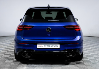 Подержанный автомобиль Volkswagen Golf R Hatchback 2023 года (6 фото)