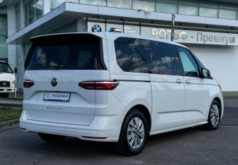 Подержанный автомобиль Volkswagen Multivan 2025 года (5 фото)