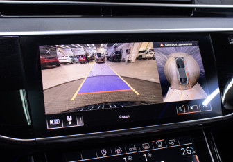 Подержанный автомобиль Audi A8 2018 года (21 фото)