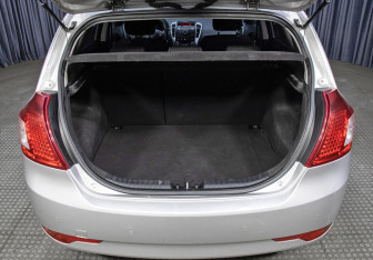 Подержанный автомобиль Kia Ceed Hatchback 2010 года (10 фото)
