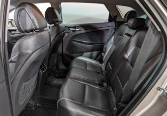 Подержанный автомобиль Hyundai Tucson 2016 года (18 фото)