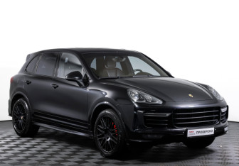 Подержанный автомобиль Porsche Cayenne 2015 года (3 фото)