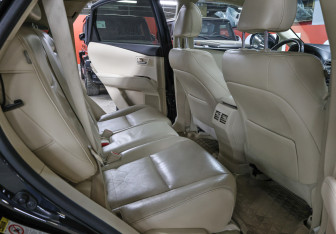 Подержанный автомобиль Lexus RX 2012 года (12 фото)
