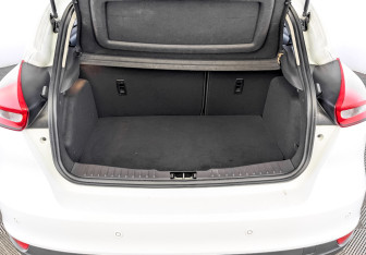 Подержанный автомобиль Ford Focus Hatchback 2019 года (10 фото)