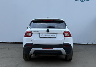 Подержанный автомобиль Brilliance V3 2019 года (6 фото)