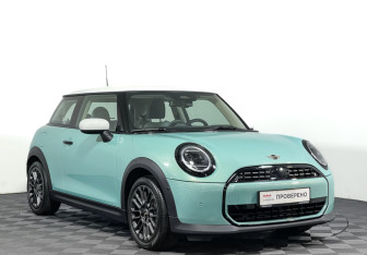 Подержанный автомобиль MINI Hatch 2025 года (3 фото)