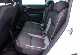Подержанный автомобиль Skoda Yeti 2017 года (10 фото)