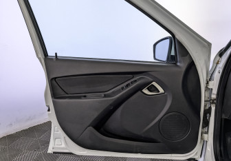 Подержанный автомобиль LADA (ВАЗ) Granta Sedan 2022 года (18 фото)