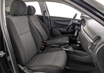 Подержанный автомобиль Kia Rio Hatchback 2020 года (22 фото)