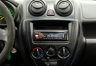 Подержанный автомобиль LADA (ВАЗ) Granta Liftback 2015 года (13 фото)