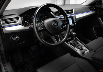 Подержанный автомобиль Skoda Superb Liftback 2018 года (7 фото)